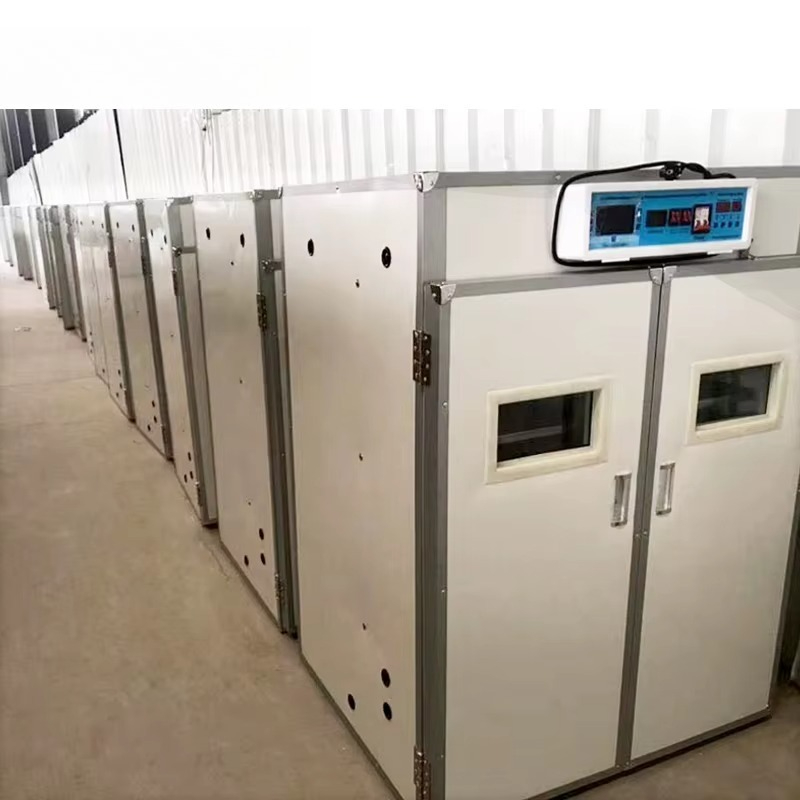 حاضنة بيض صناعية سعة 528-1056  - مراجعة Poultry Incubator وسعره