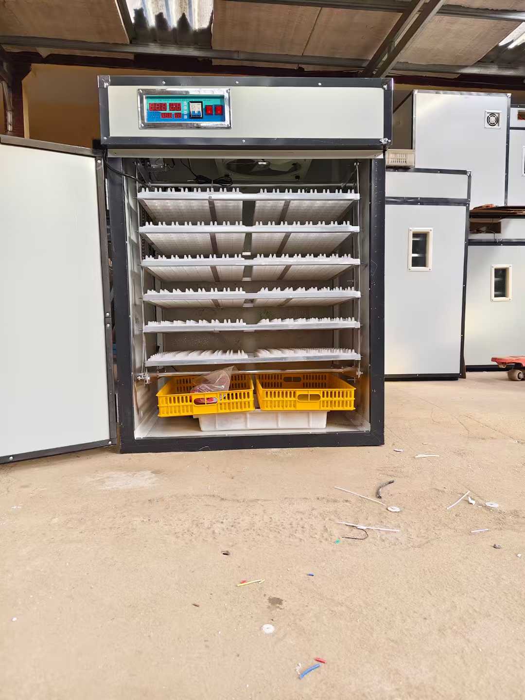 حاضنة بيض دجاج أوتوماتيكية ذكي - مراجعة Poultry Incubator وسعره